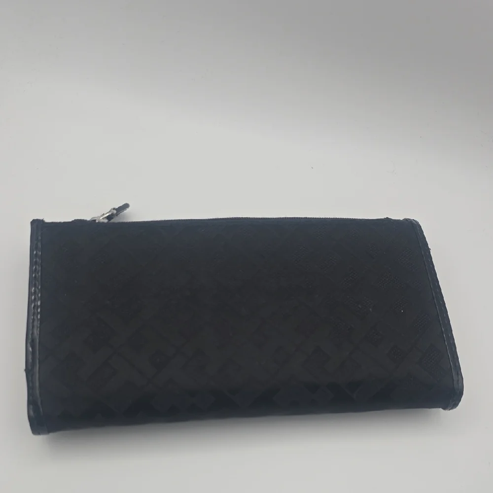 Tommy Hilfiger elegant tommy